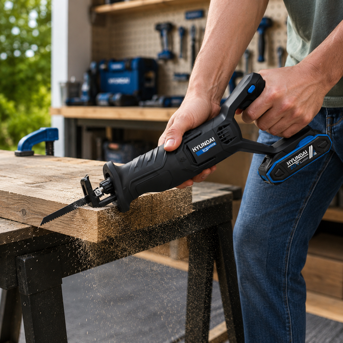 Hyundai 20V Cordless Reciprocating Saw – 100mm Wood Cut, Tool-Free Blade Change, Variable Speed - Skin Only