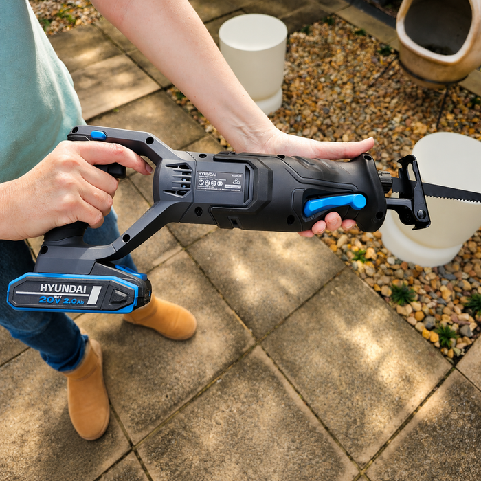Hyundai 20V Cordless Reciprocating Saw – 100mm Wood Cut, Tool-Free Blade Change, Variable Speed - Skin Only
