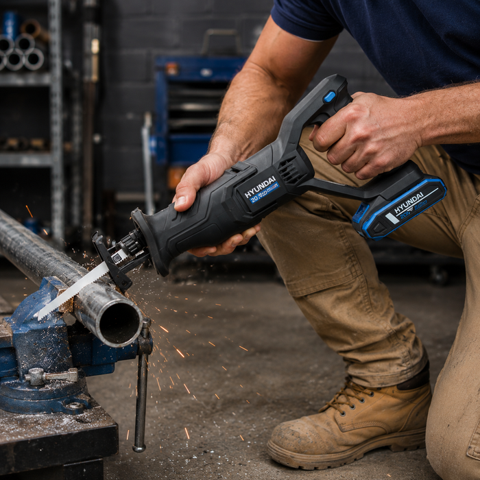 Hyundai 20V Cordless Reciprocating Saw – 100mm Wood Cut, Tool-Free Blade Change, Variable Speed - Skin Only