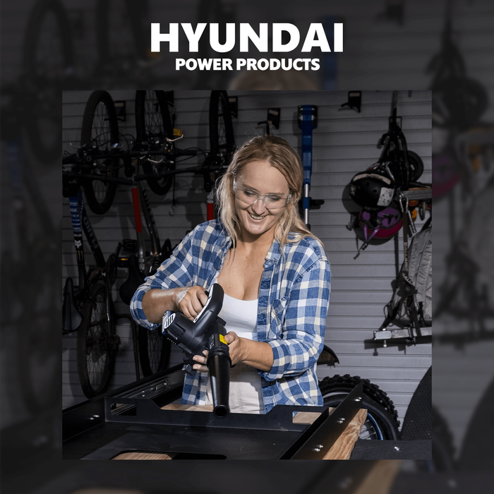 Hyundai Power Tools 4 Piece Kit - Tyre Inflator, Blower, Fan & LED Work Light + 4Amp Battery and Charger